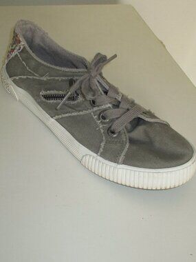 Blowfish Malibu Womens Gray Canvas Lace-up Fashion Sneaker - Size 7.5M